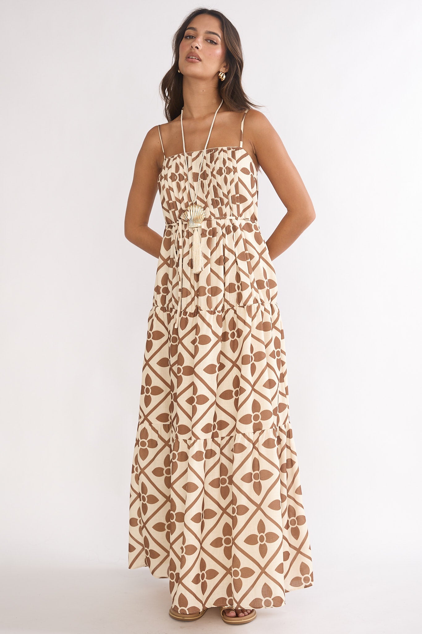 Lysette Pintuck Pleat Maxi Dress Brown Multi-Maymioy