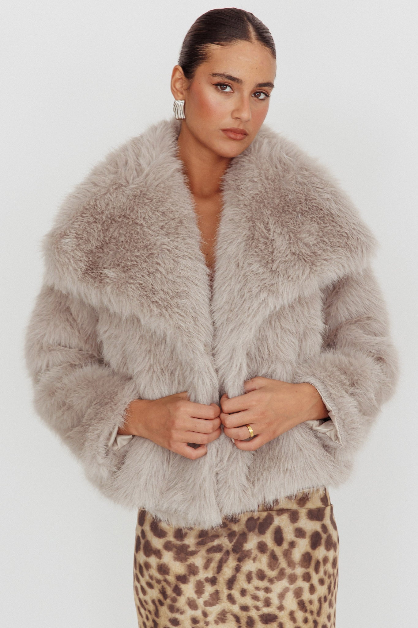 Copenhagen Oversized Lapel Fur Jacket Cream-Maymioy
