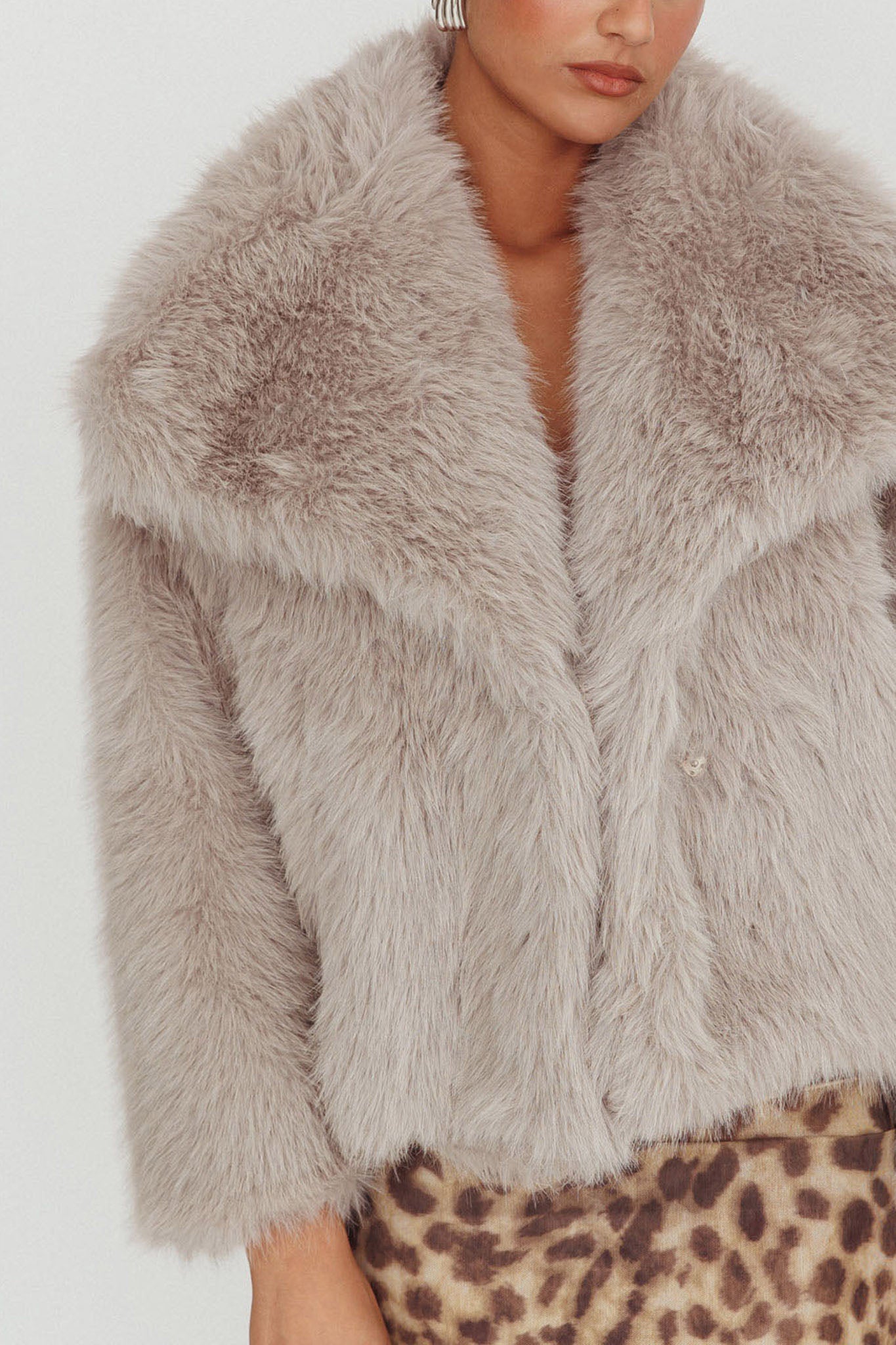 Copenhagen Oversized Lapel Fur Jacket Cream-Maymioy
