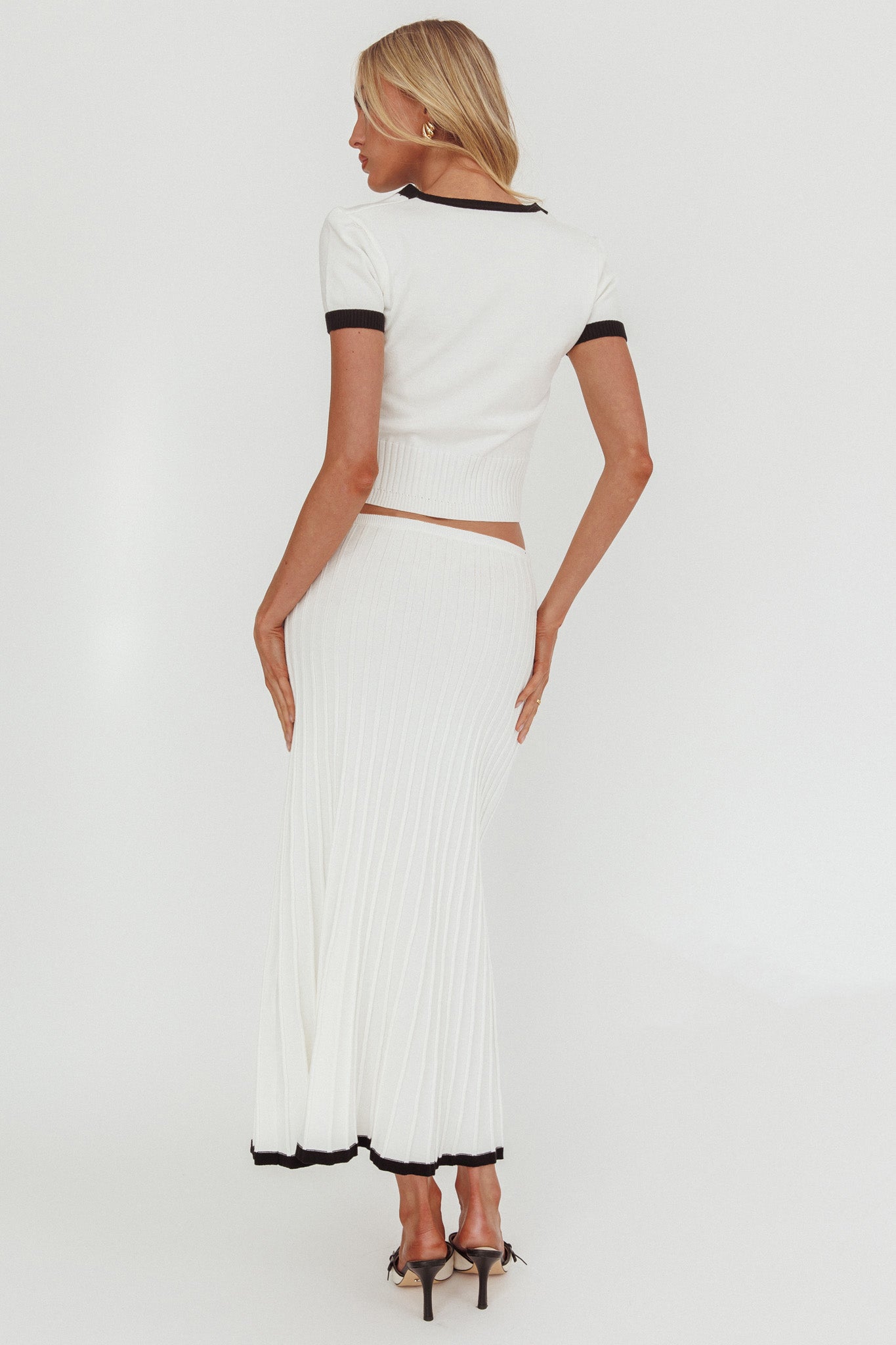 Yaeli Ribbed Knit Maxi Skirt White-Maymioy
