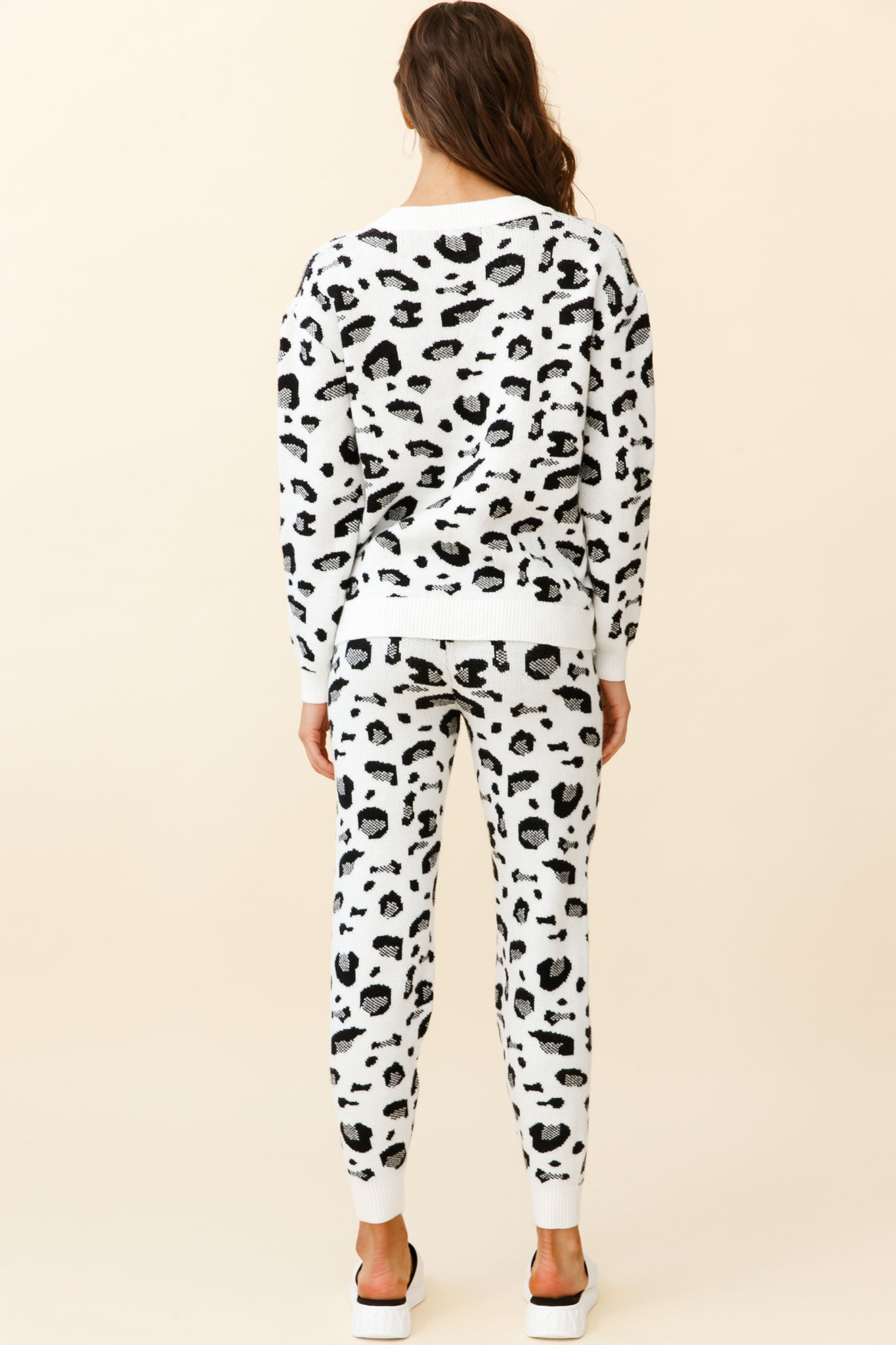 Chase The Moon V-Neck Sweater & Pants Set White Leopard Print-Maymioy