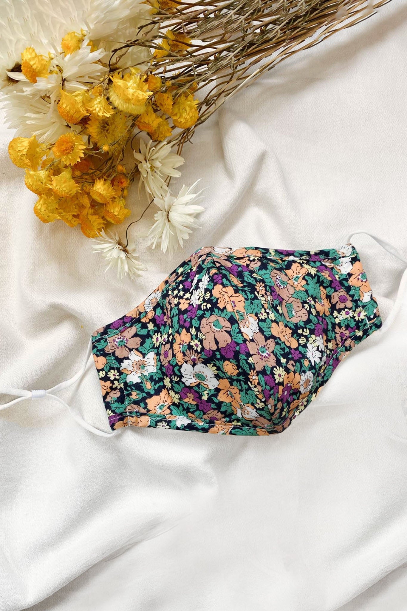 Wildflower Mask Floral Print Black-Maymioy