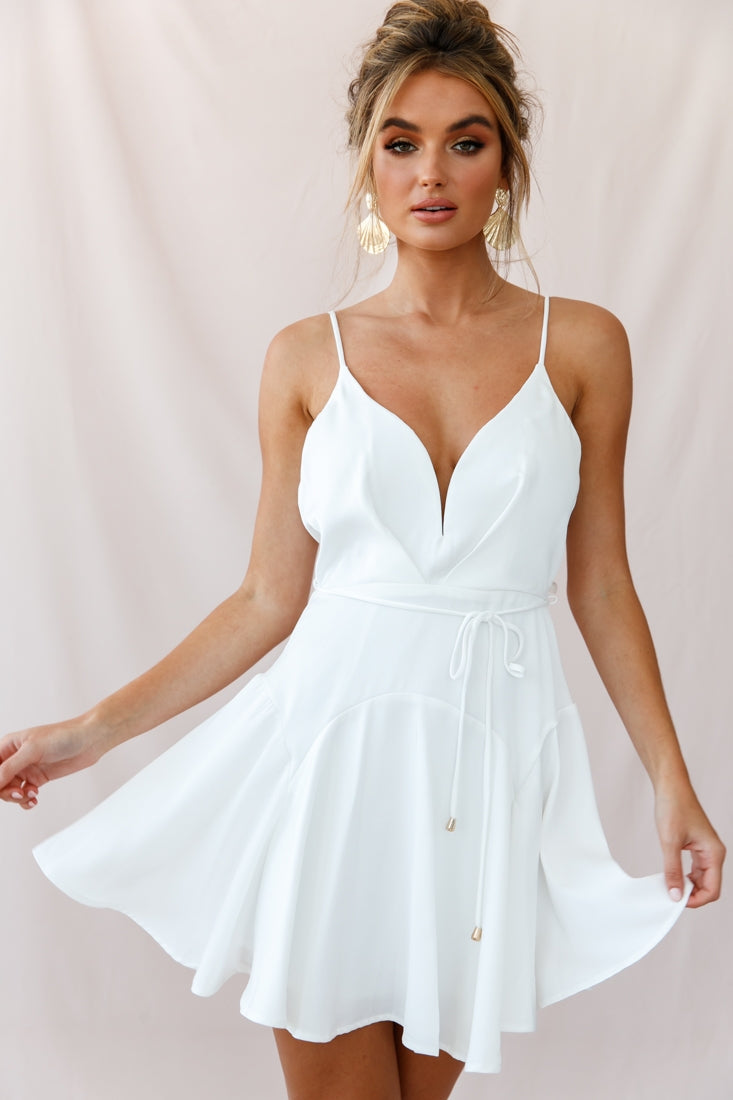 Valley Ruffle Tie-Up Back Dress White-Maymioy
