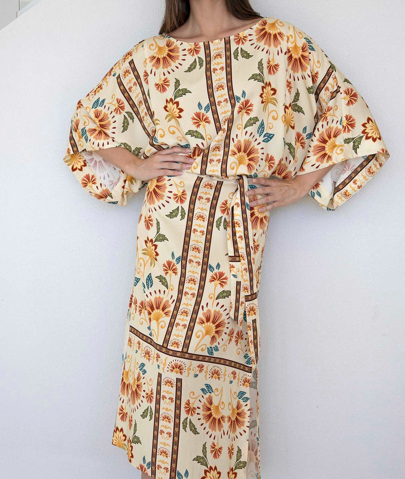 [Copy]New Arrivals🔥 Women's Printed V-Neck Bat Long Sleeve Dress Midi Length  Casual Regular