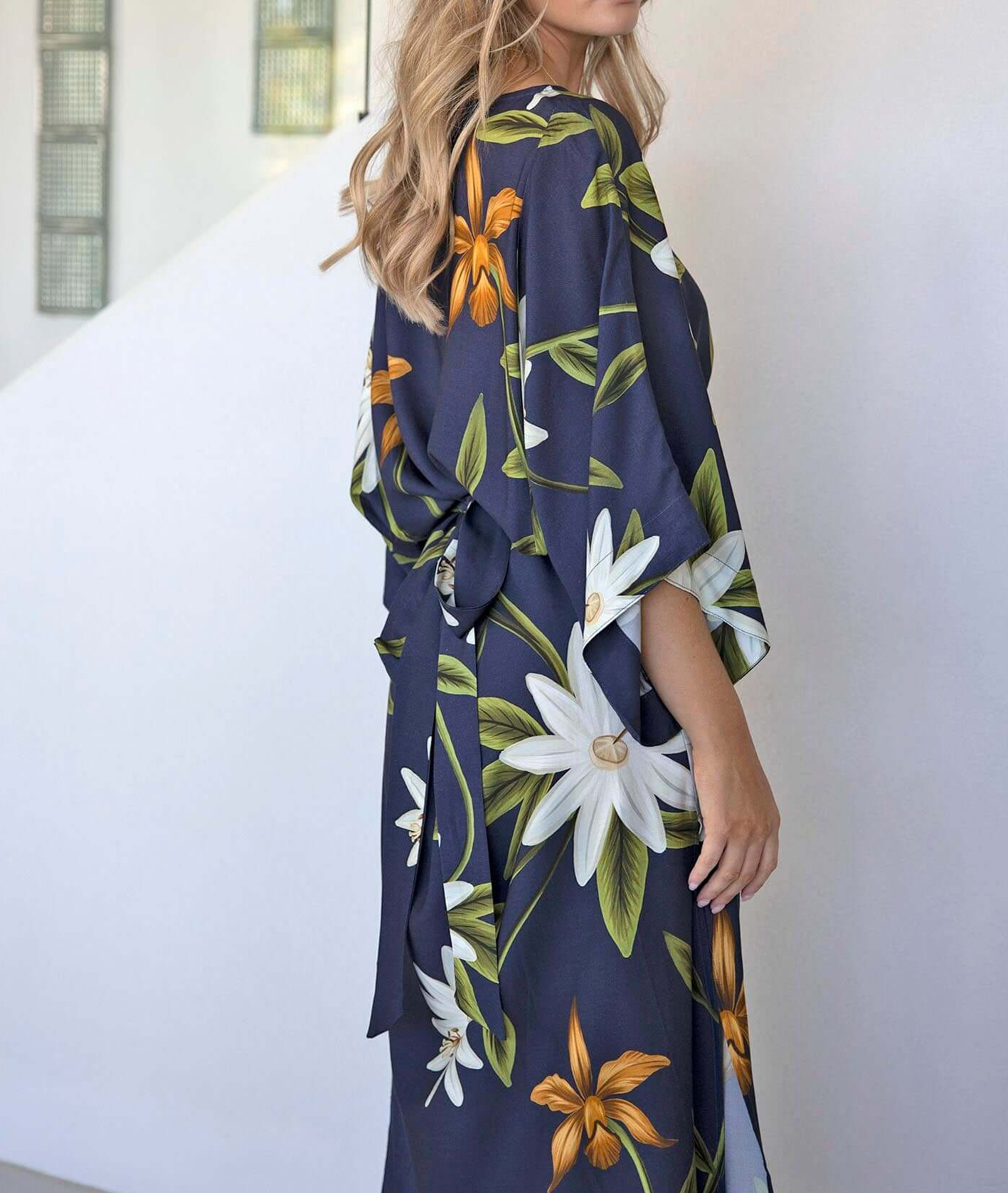 [Copy]New Arrivals🔥 Women's Printed V-Neck Bat Long Sleeve Dress Midi Length  Casual Regular