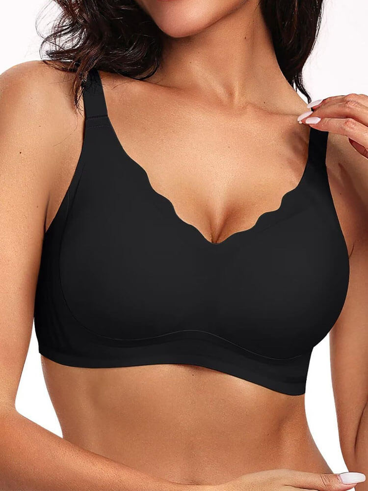 Plus Size Wireless Bra with Scalloped Edge - Supportive Comfort for Curvy Shapes