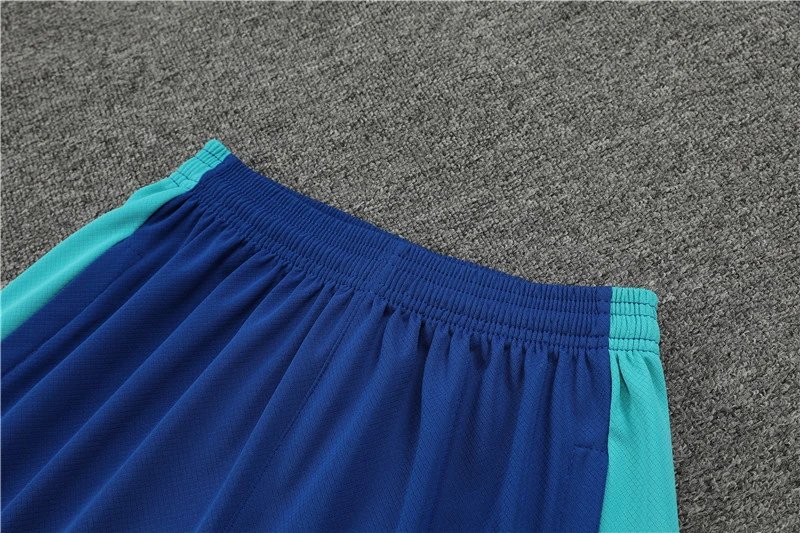 High quality jersey short sleeved kit for Barcelona