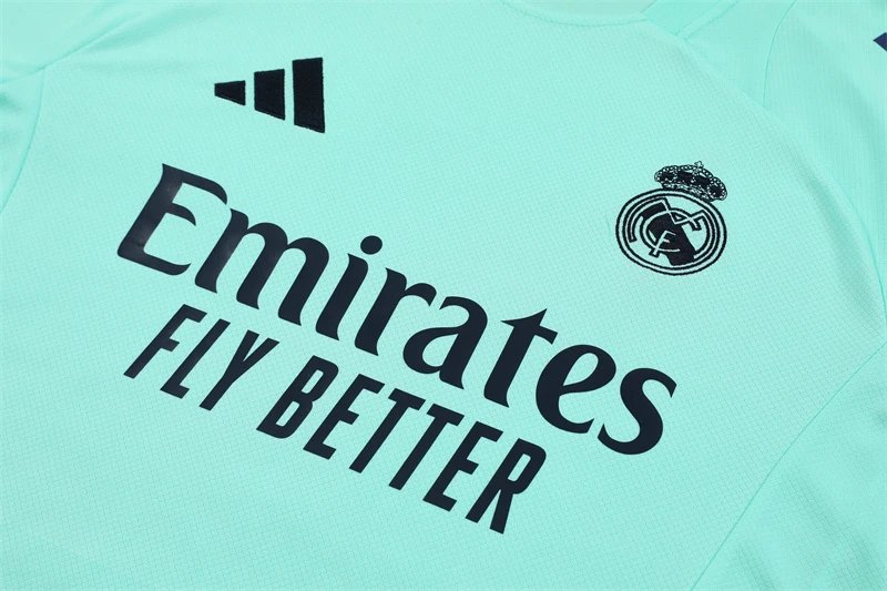 High quality jersey short sleeved kit for Barcelona