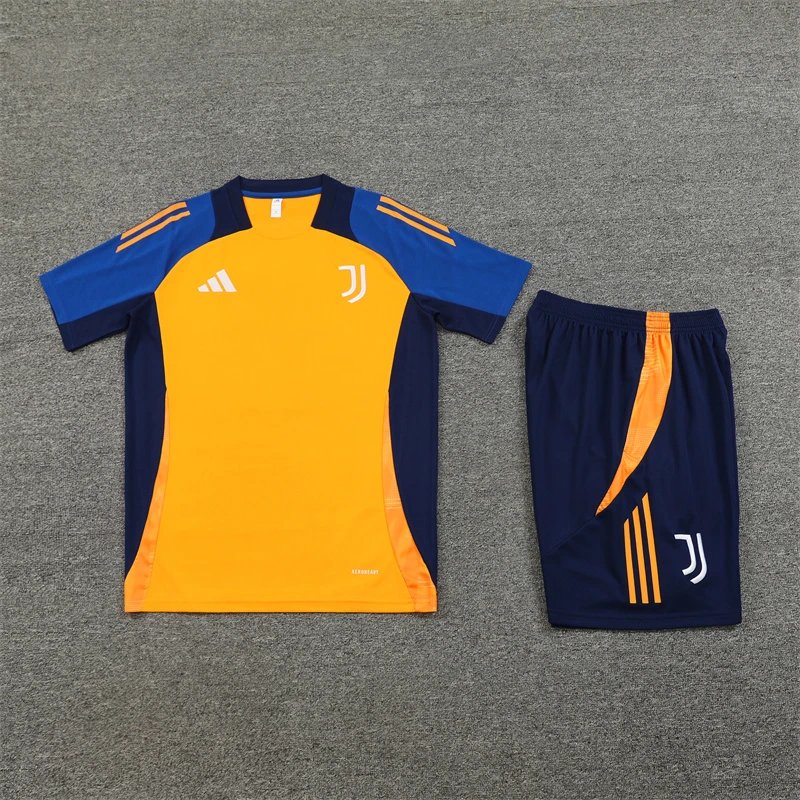 High quality jersey set for Juventus (contact WhatsApp:+18030258501, if you need size recommendation)