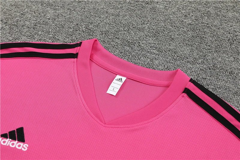 High quality jersey set for Juventus (contact WhatsApp:+18030258501, if you need size recommendation)