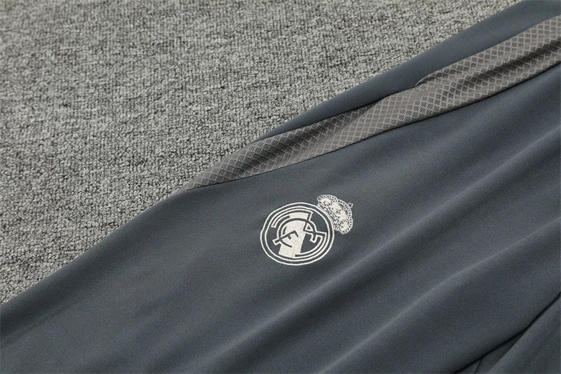 High quality jersey long sleeved set for Real Madrid