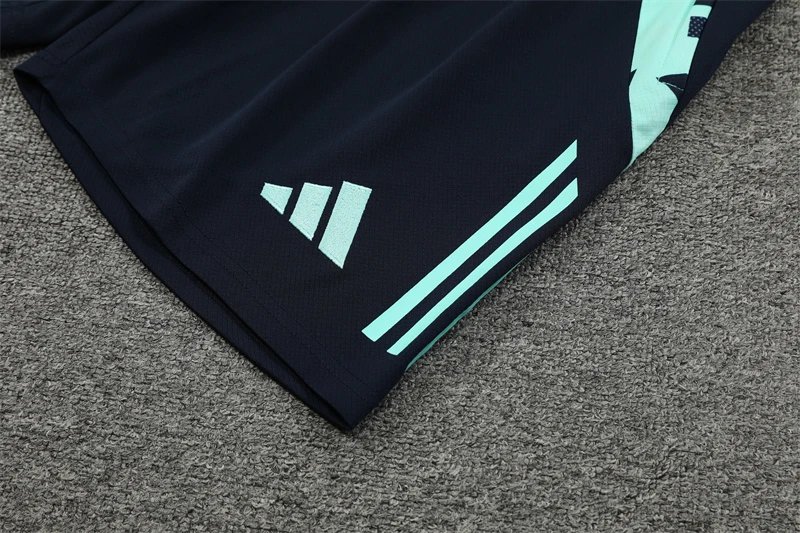 High quality jersey short sleeved kit for Barcelona