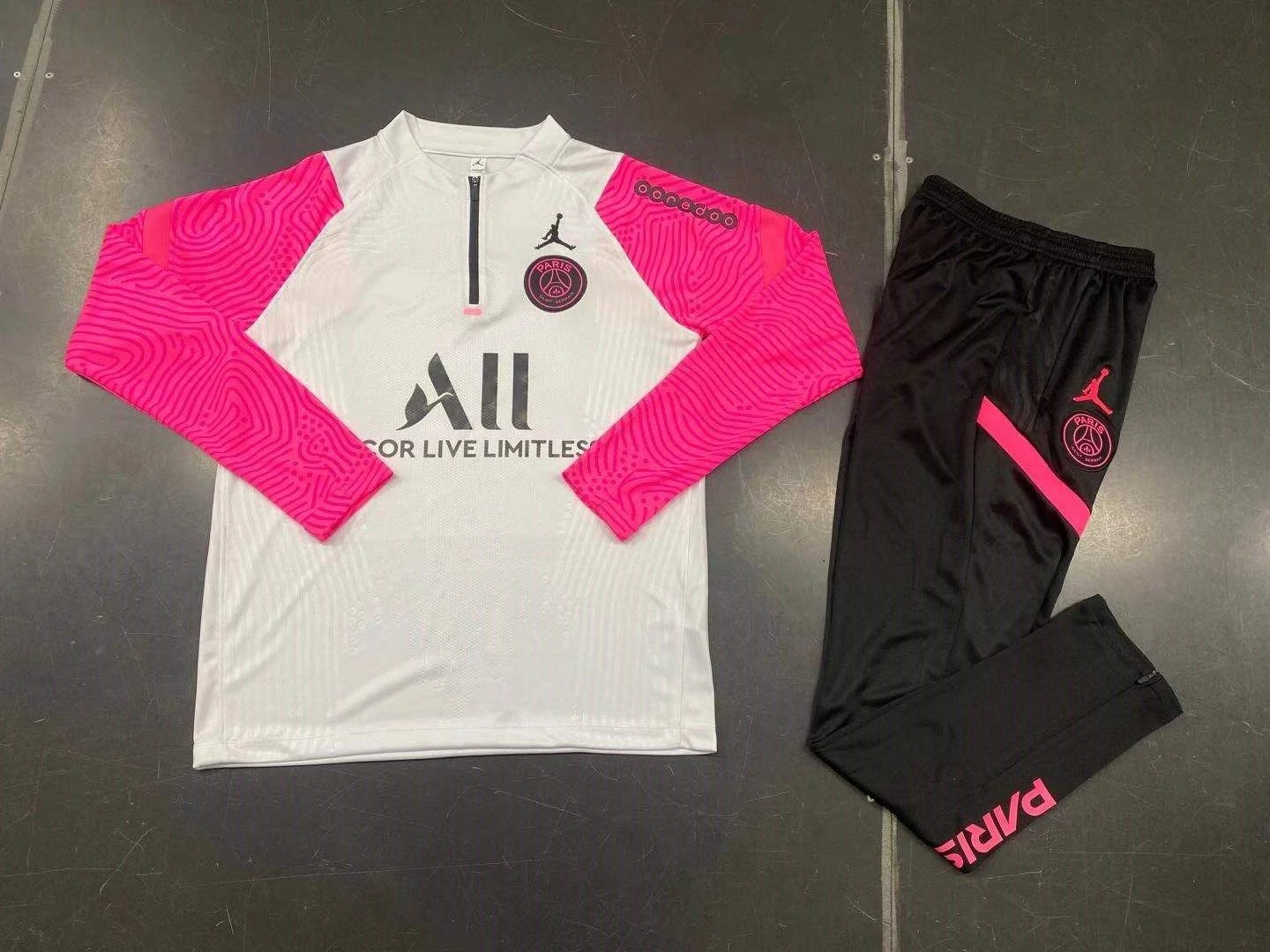 High quality jersey long sleeved set Jordan Paris (contact WhatsApp:+18030258501, if size recommendation is needed)