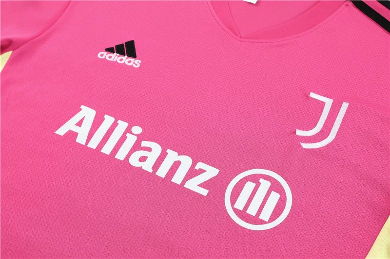 High quality jersey set for Juventus (contact WhatsApp:+18030258501, if you need size recommendation)