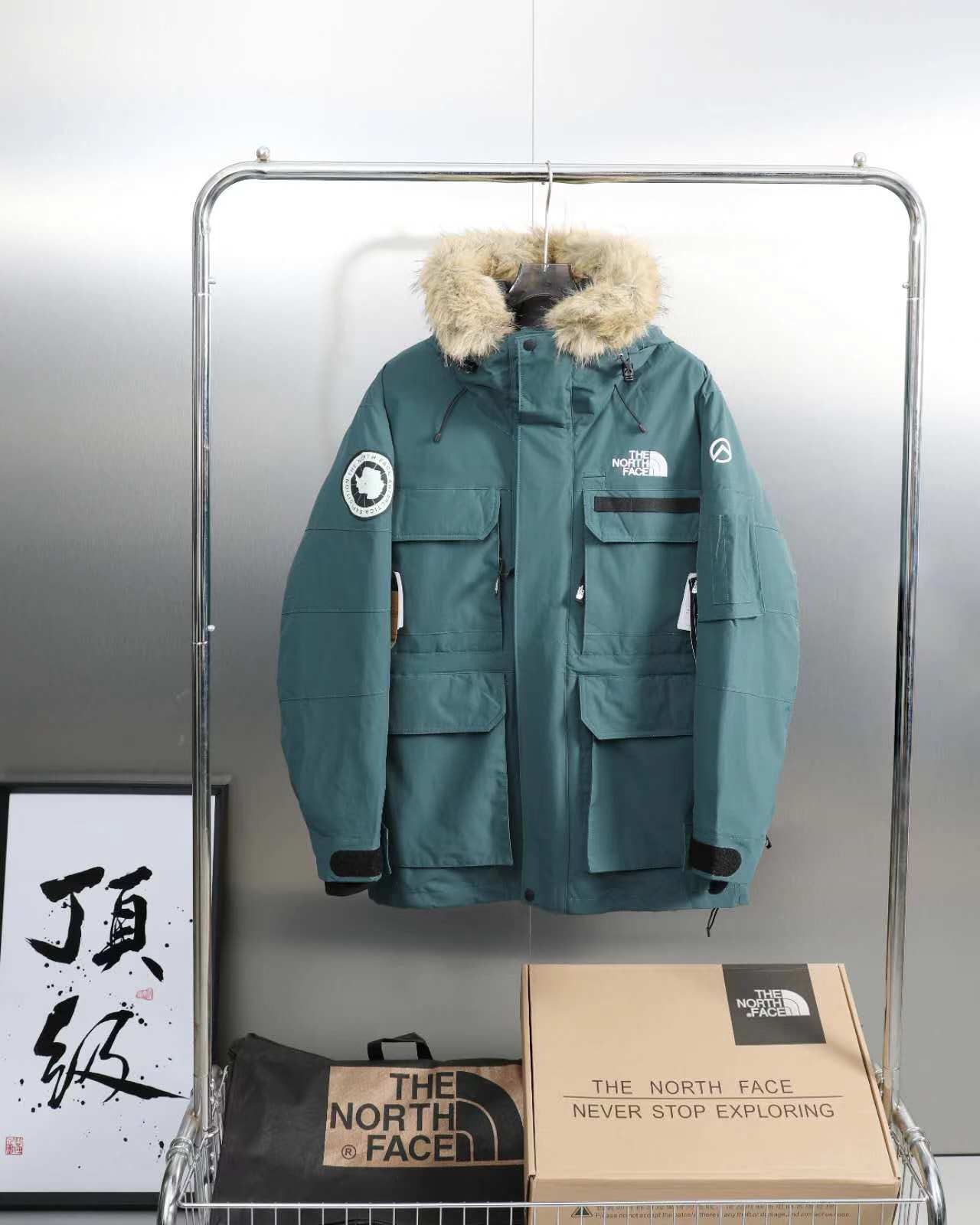 Peak Series Down Jacket 001