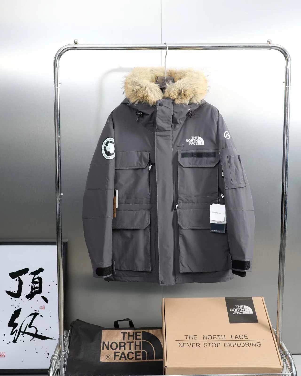 Peak Series Down Jacket 001