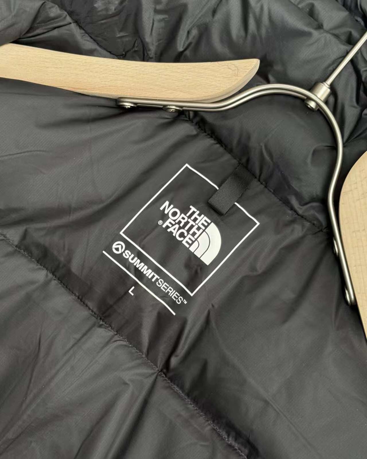 Peak Series Down Jacket 001
