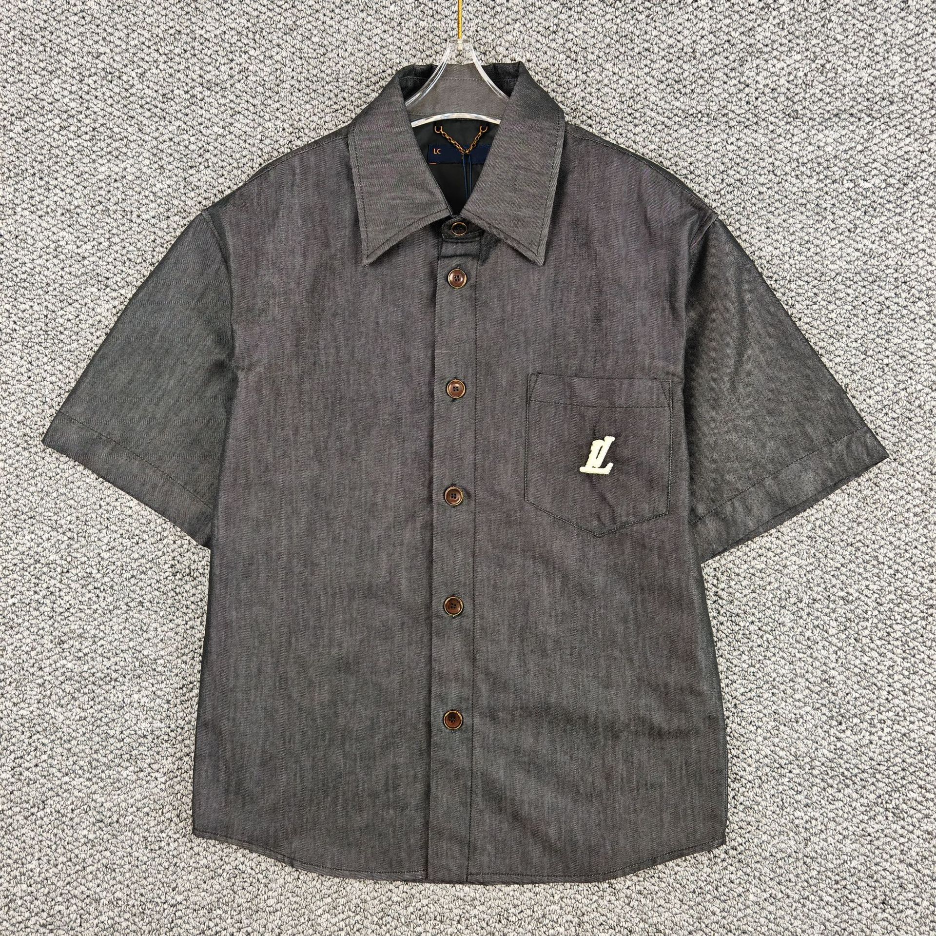 High quality denim shirt set, please add : 18030258501 if you need size guide