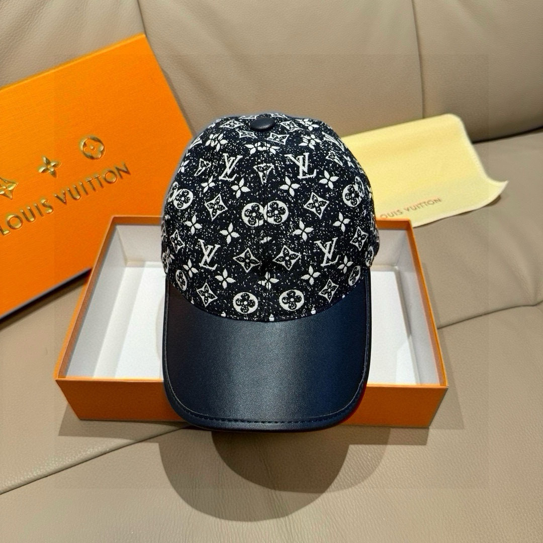 High quality and fashionable baseball cap new 5 pcs add : 18859952090 if you need size guide