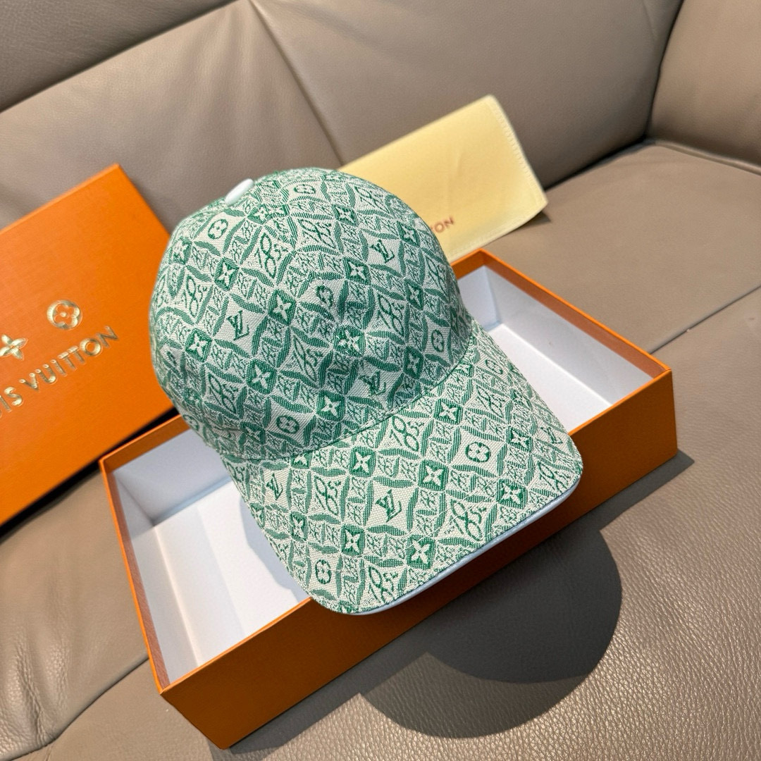 High quality and fashionable baseball cap new 5 pcs add : 18859952090 if you need size guide