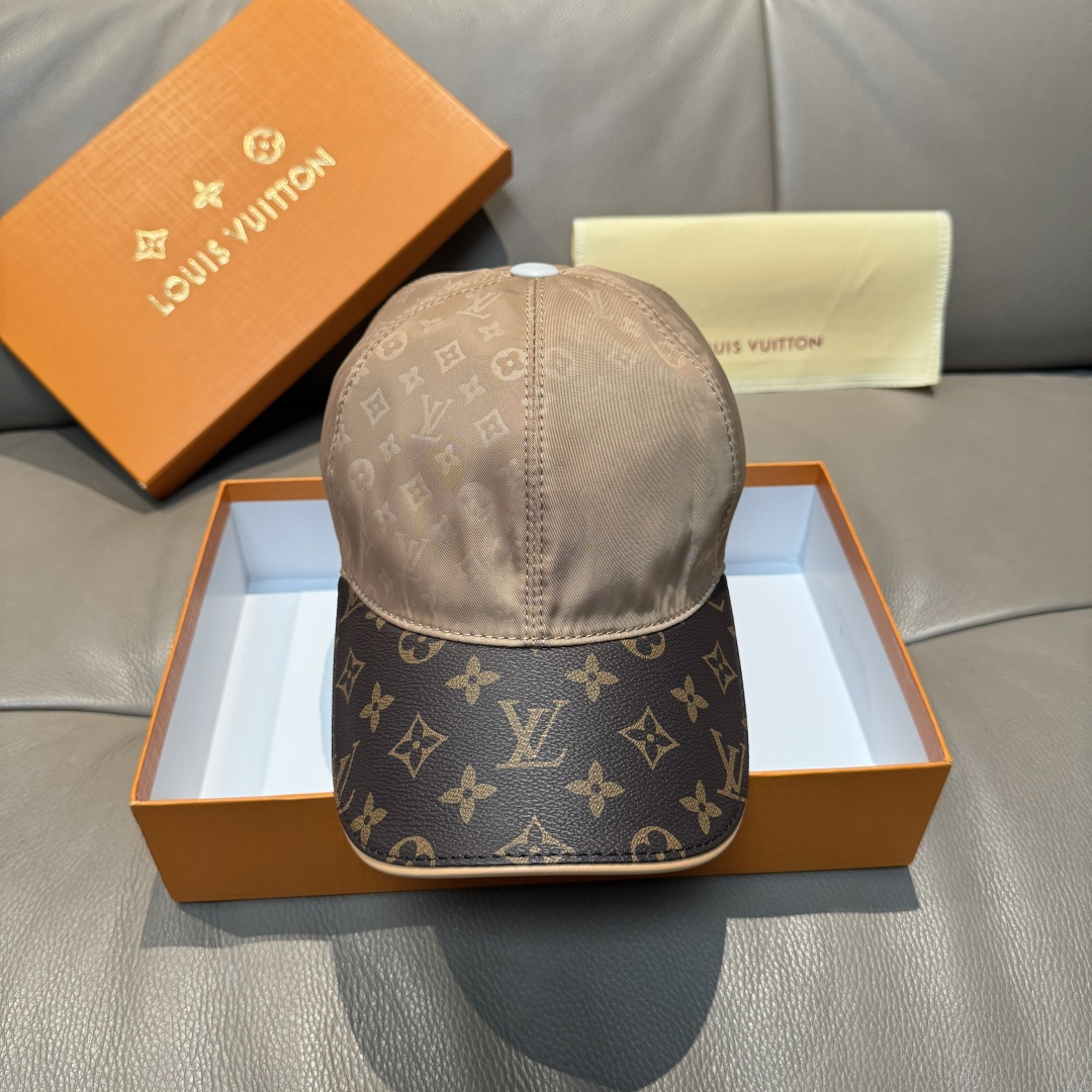 High quality and fashionable baseball cap new 5 pcs add : 18859952090 if you need size guide