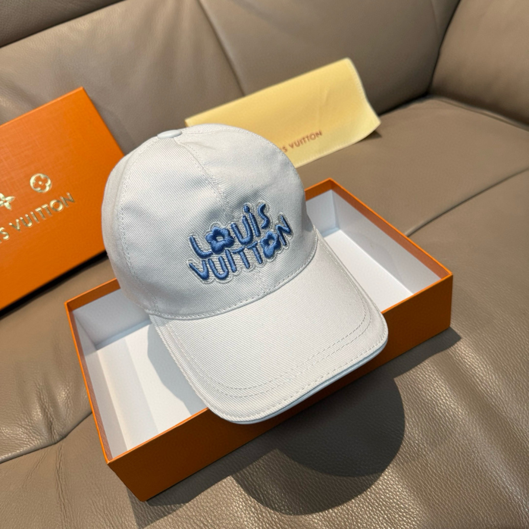 High quality and fashionable baseball cap new 5 pcs add : 18859952090 if you need size guide