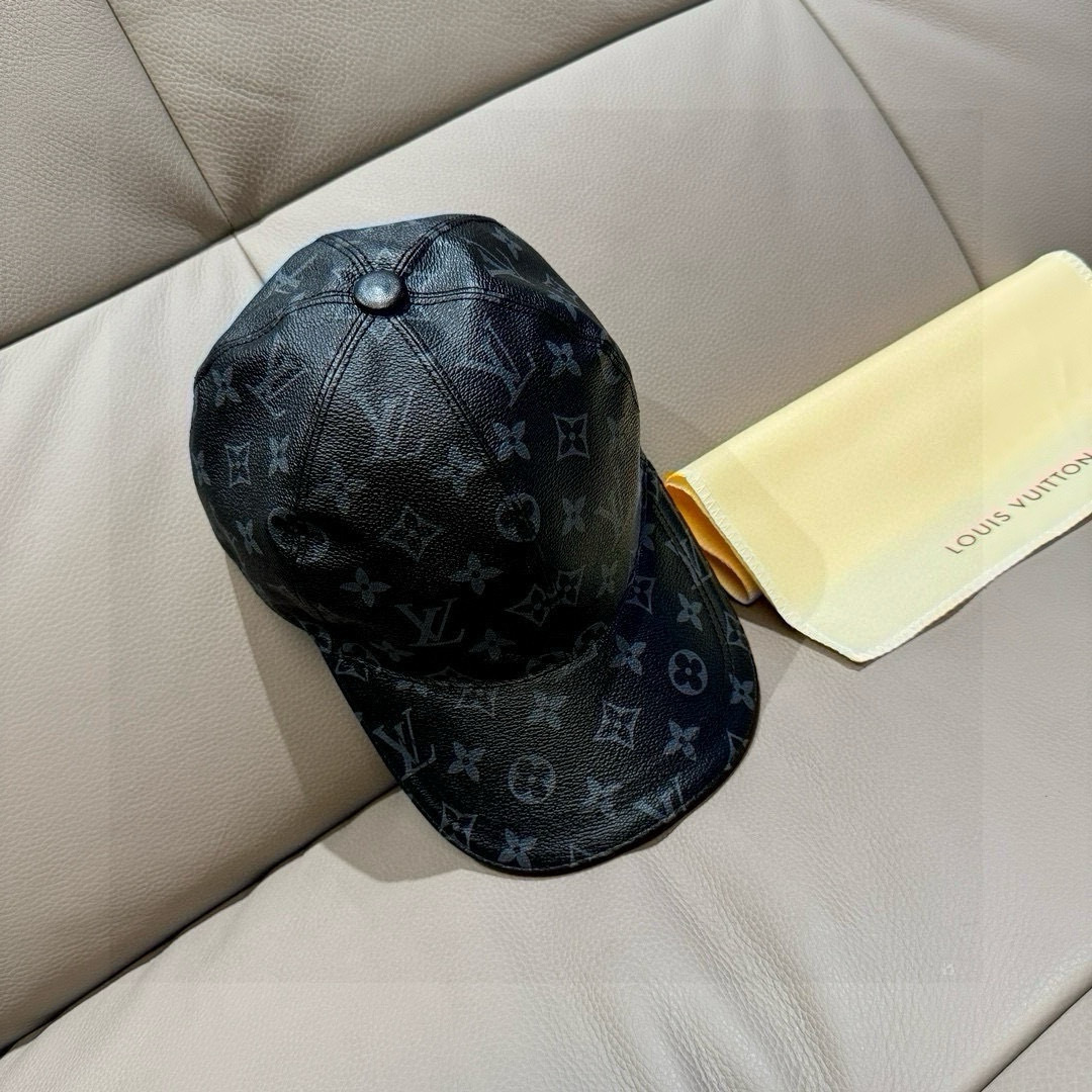 High quality and fashionable baseball cap new 5 pcs add : 18859952090 if you need size guide