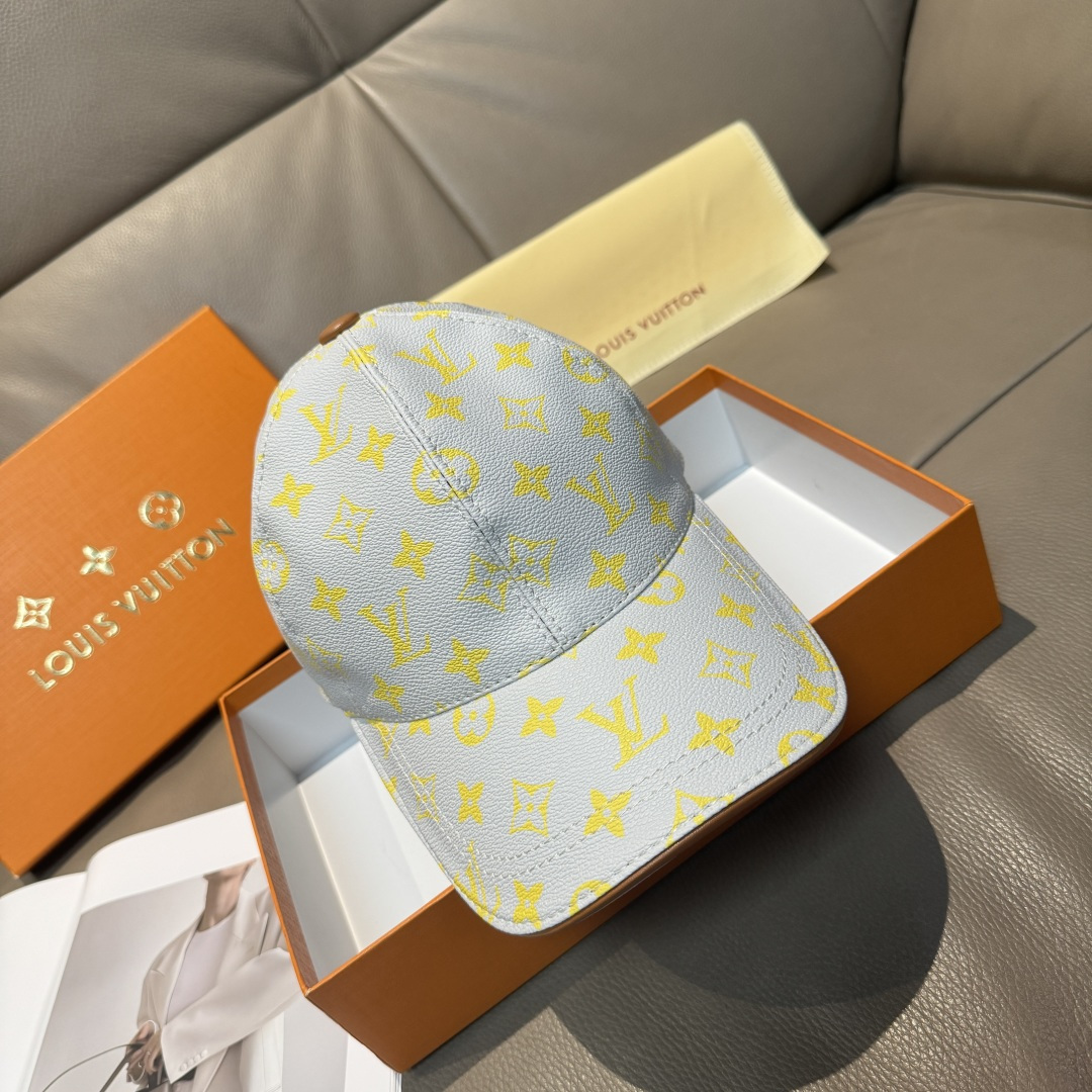 High quality and fashionable baseball cap new 5 pcs add : 18859952090 if you need size guide