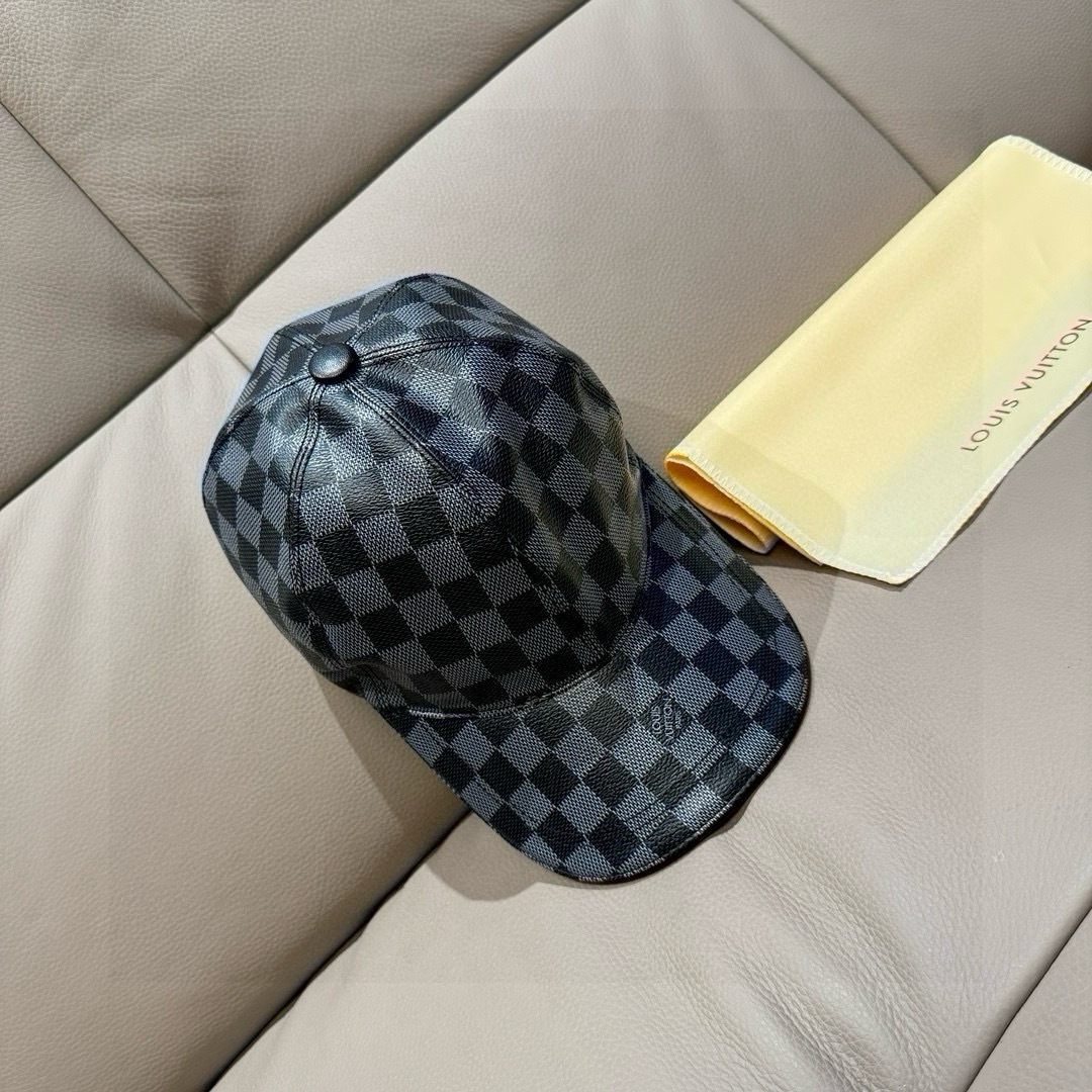 High quality and fashionable baseball cap new 5 pcs add : 18859952090 if you need size guide