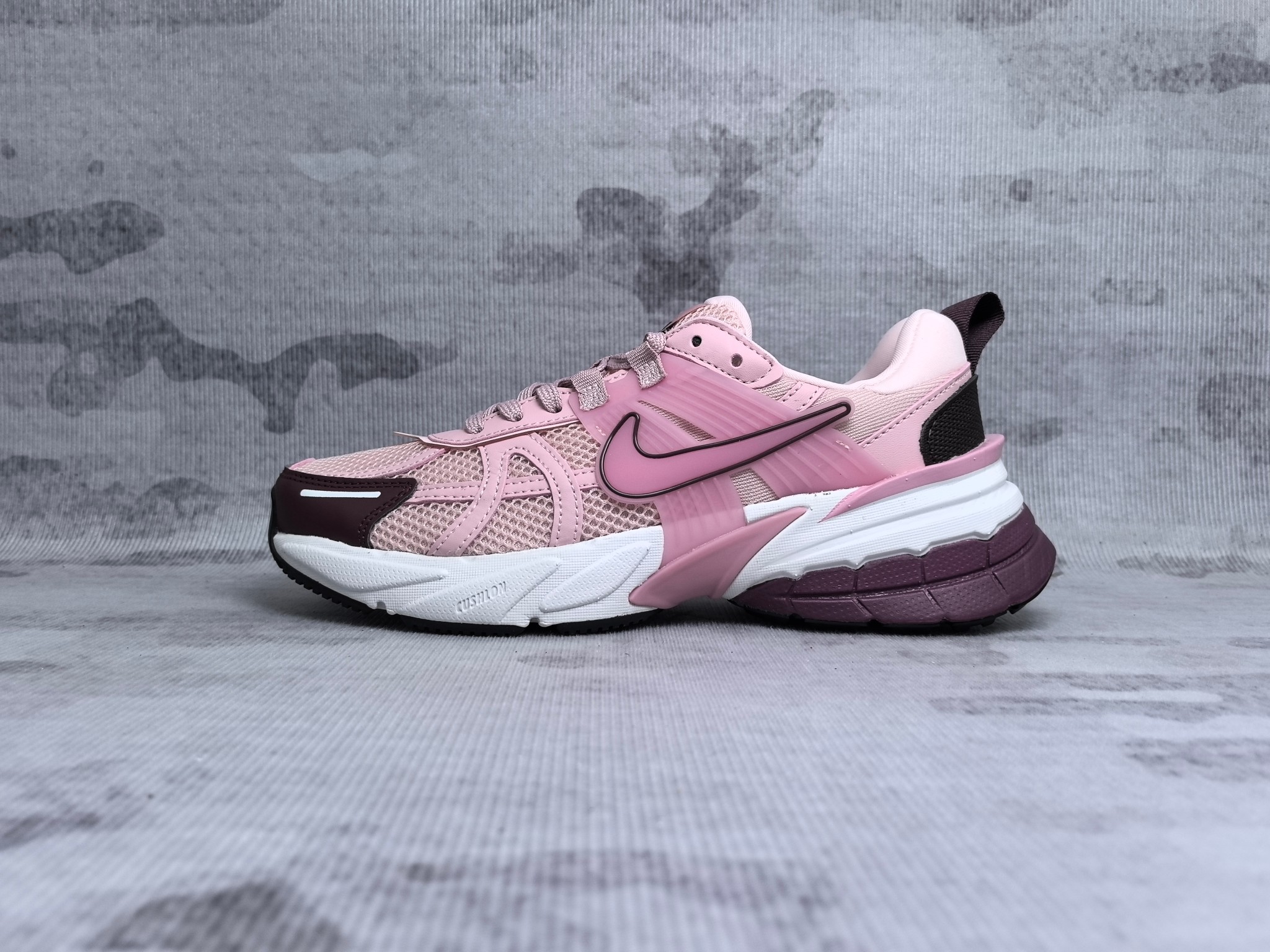 High quality retro mesh breathable sports shoes