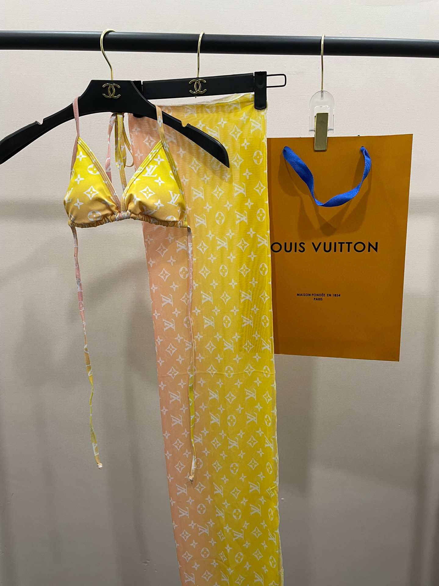High quality bikini set 6pcs add : 18859952090 if you need size guide
