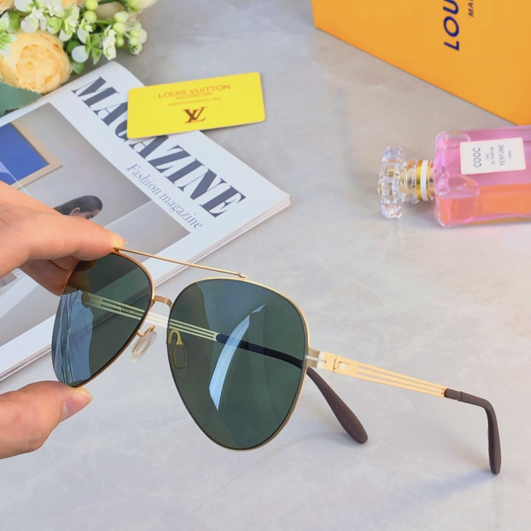 High quality temperament sunscreen sunglasses 4pcs add : 18030258501 if you need size guide