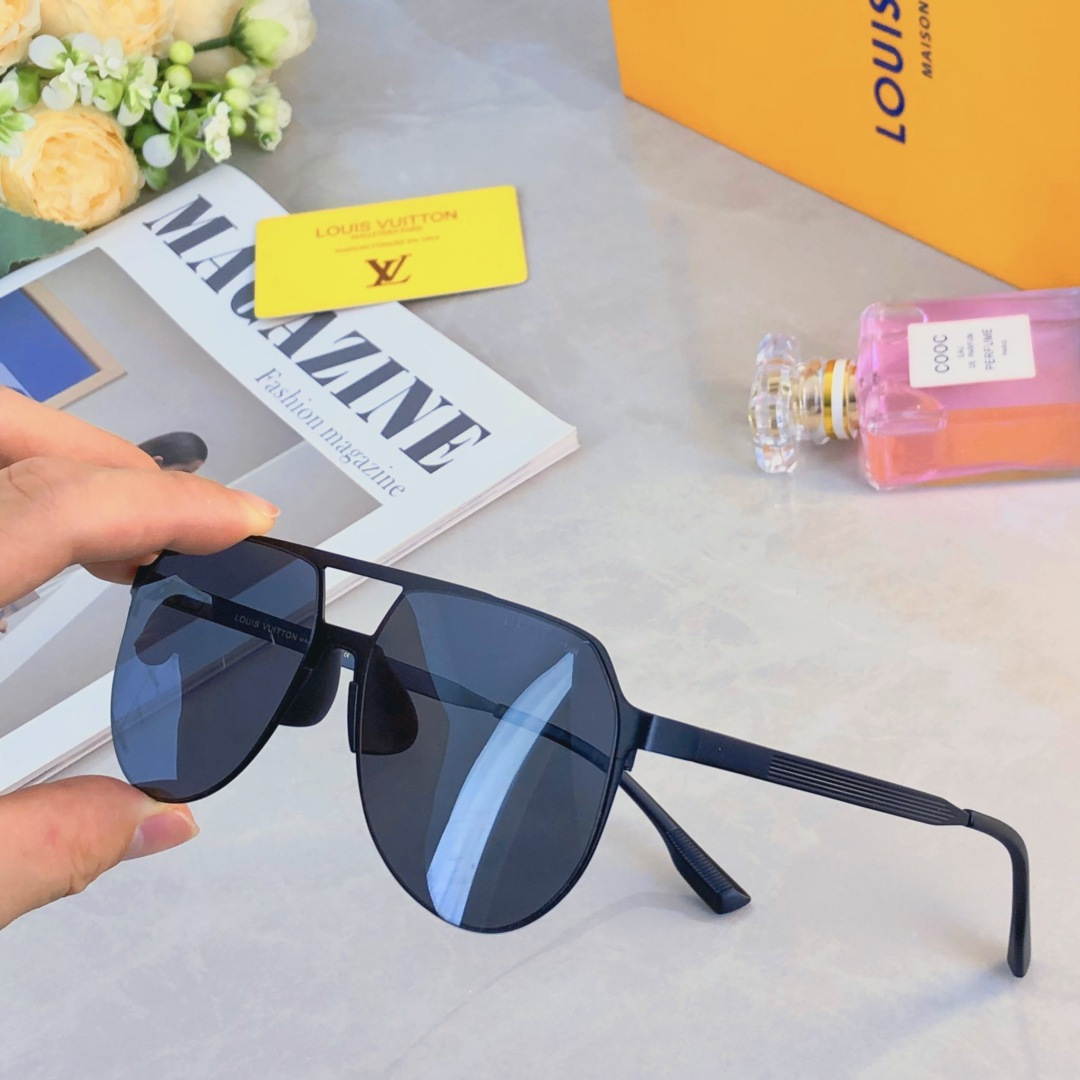 High quality temperament sunscreen sunglasses 4pcs add : 18030258501 if you need size guide