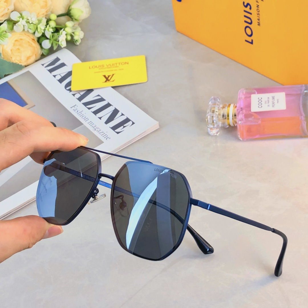 High quality temperament sunscreen sunglasses 4pcs add : 18030258501 if you need size guide