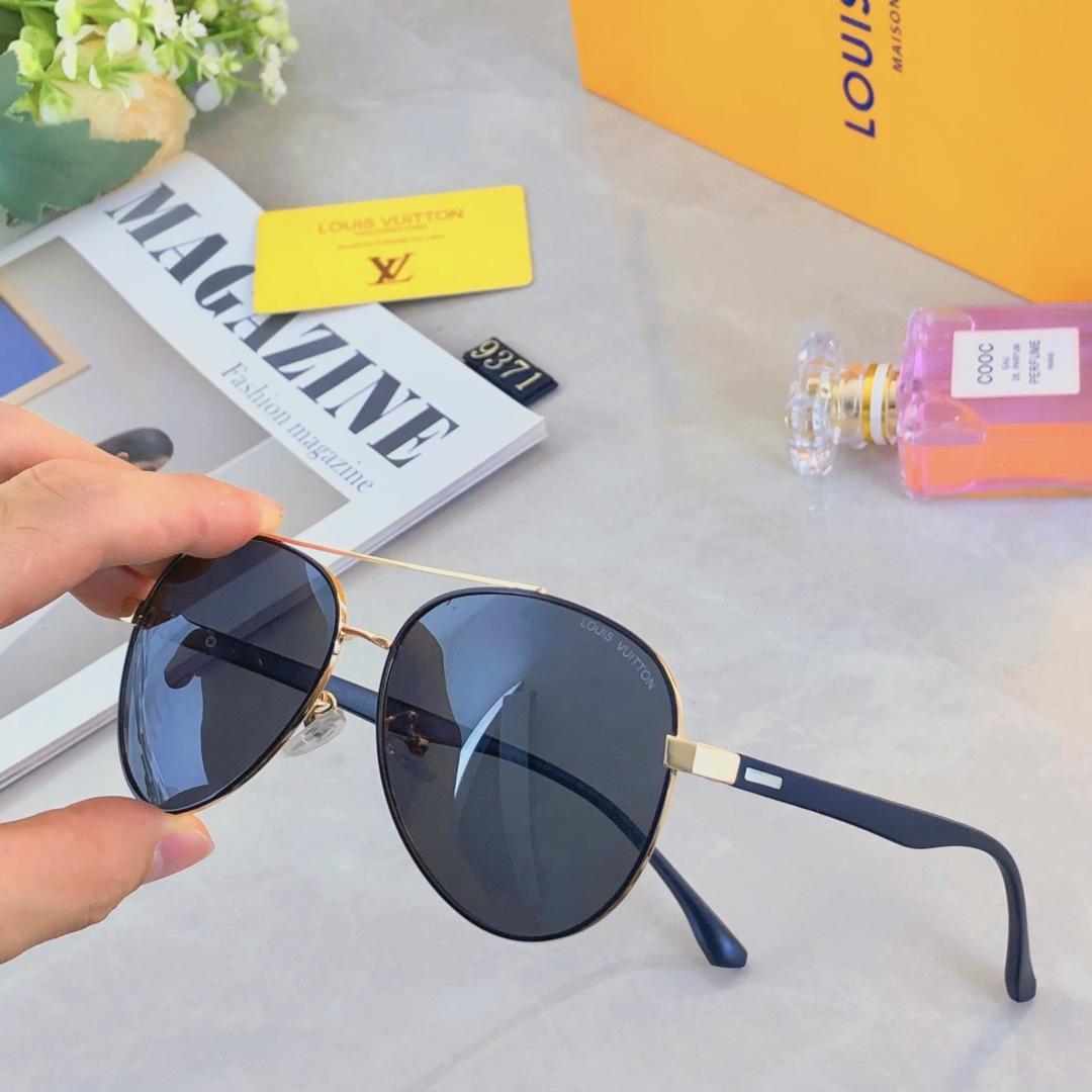 High quality temperament sunscreen sunglasses 1 pls add : 18030258501 if you need size guide