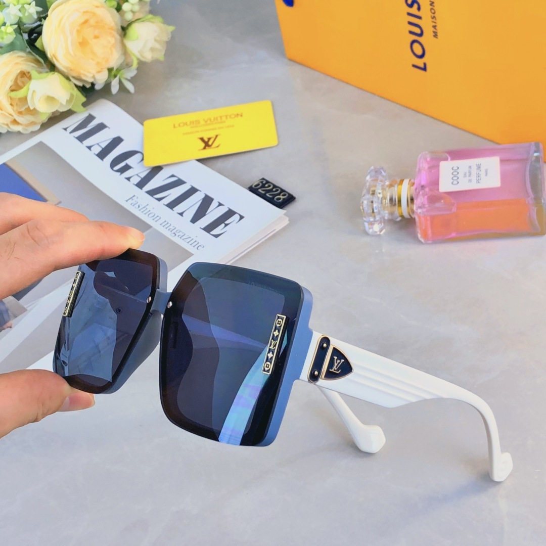 High quality temperament sunscreen sunglasses 1 pls add : 18030258501 if you need size guide