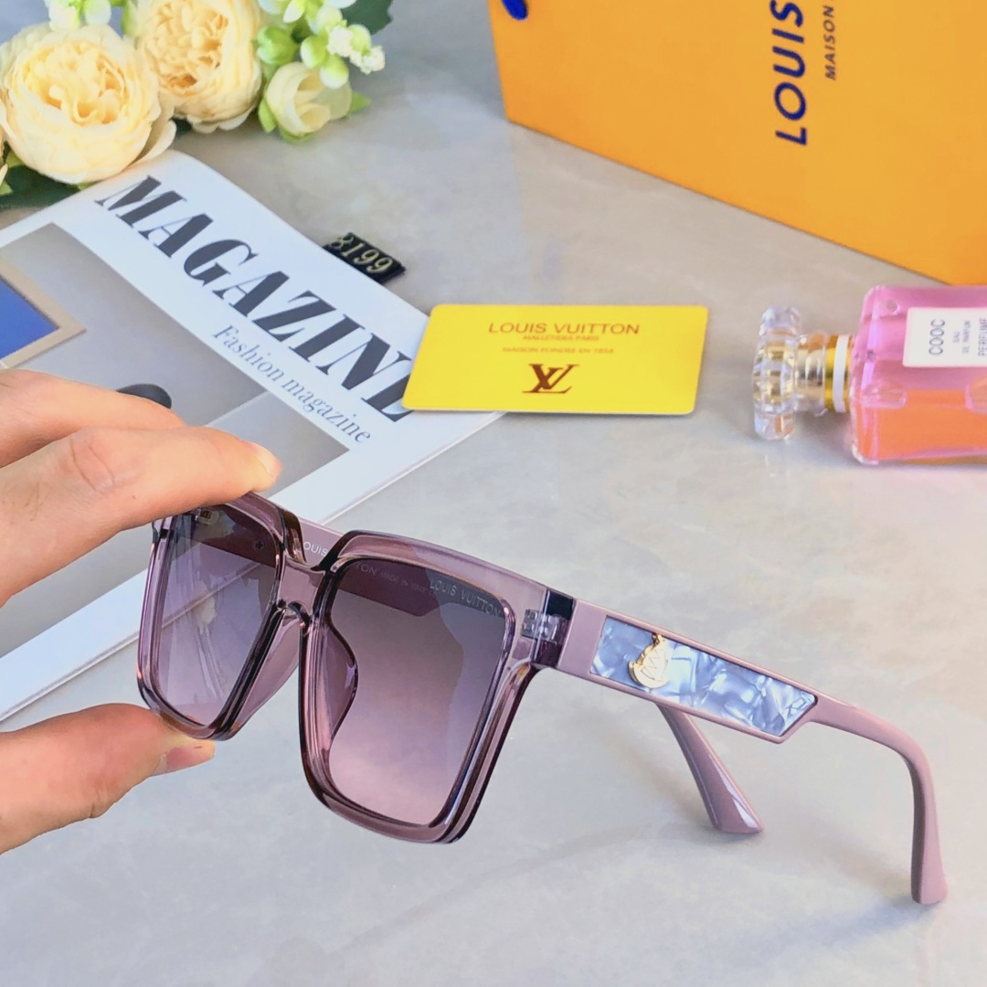 High quality temperament sunscreen sunglasses 1 pls add : 18030258501 if you need size guide