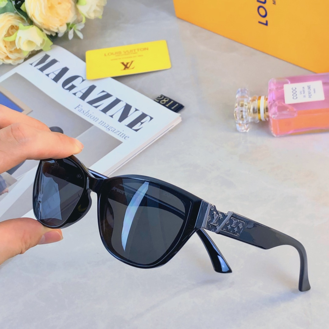 High quality temperament sunscreen sunglasses 2 pcs add : 18030258501 if you need size guide