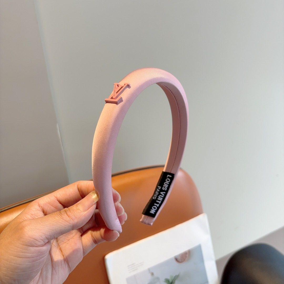 High quality fashionable and versatile headband, please add : 18859952090 if you need size guide