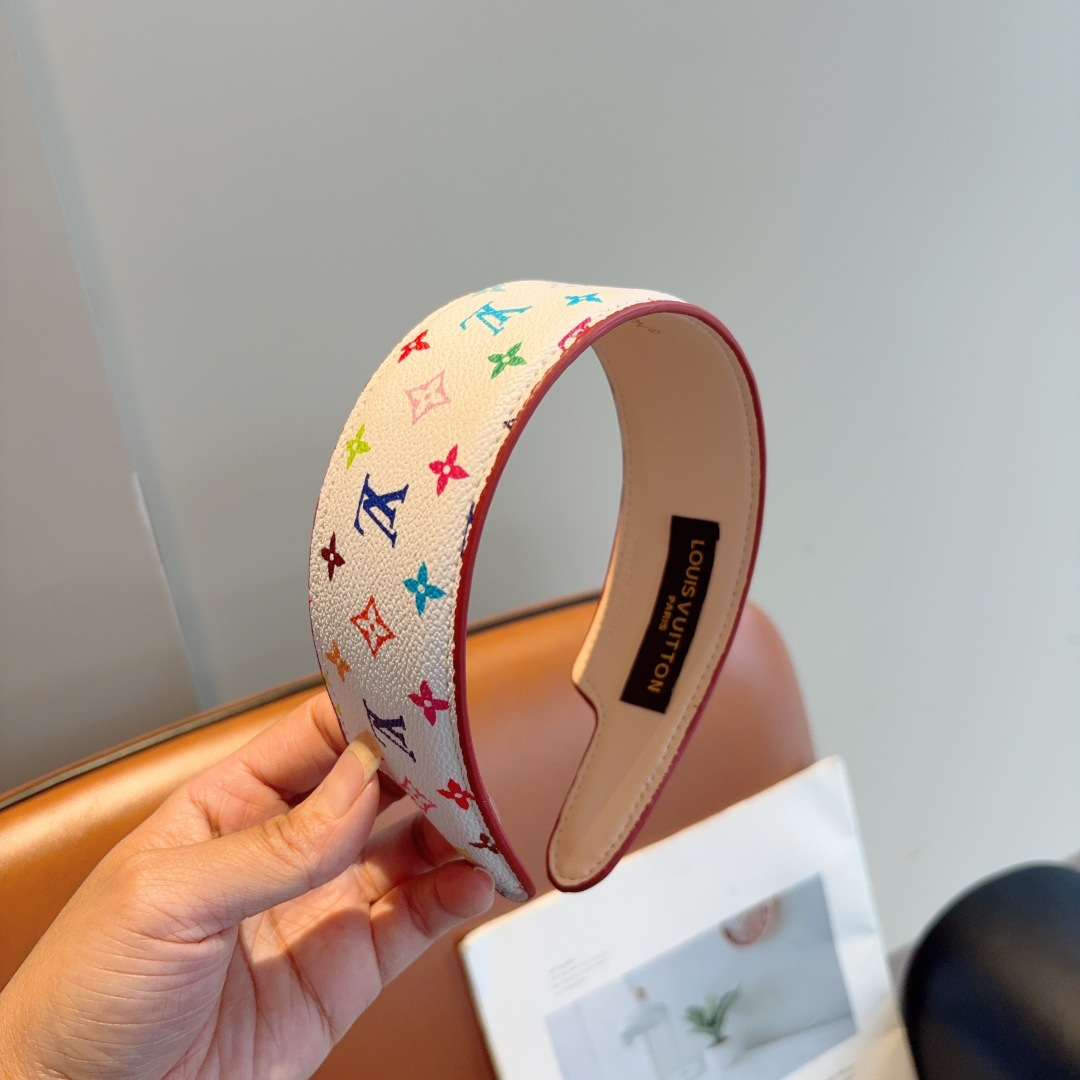 High quality fashionable and versatile headband, please add : 18859952090 if you need size guide