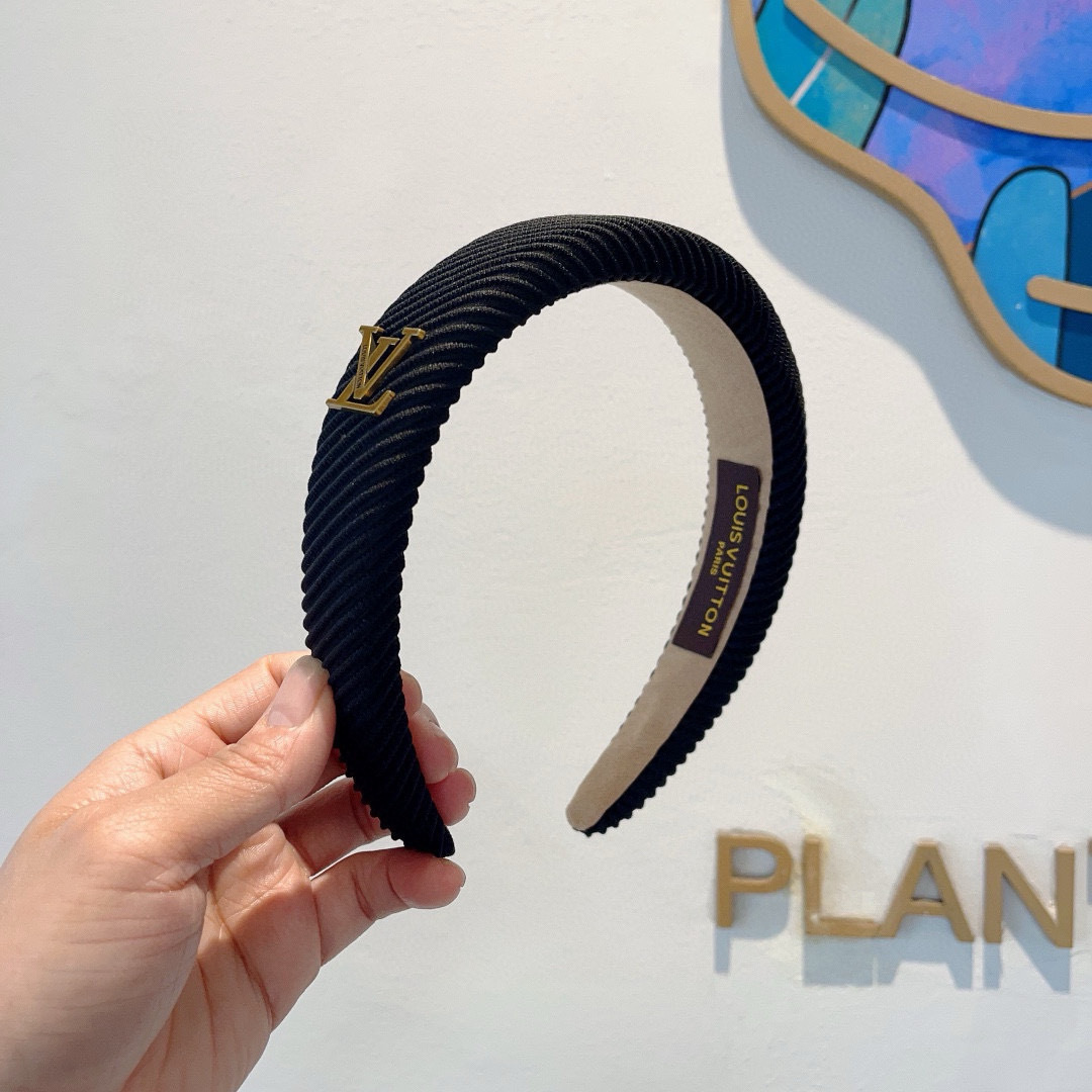 High quality fashionable and versatile headband, please add : 18859952090 if you need size guide