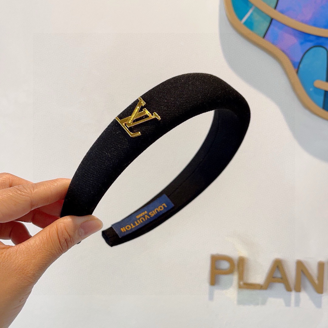 High quality fashionable and versatile headband, please add : 18859952090 if you need size guide