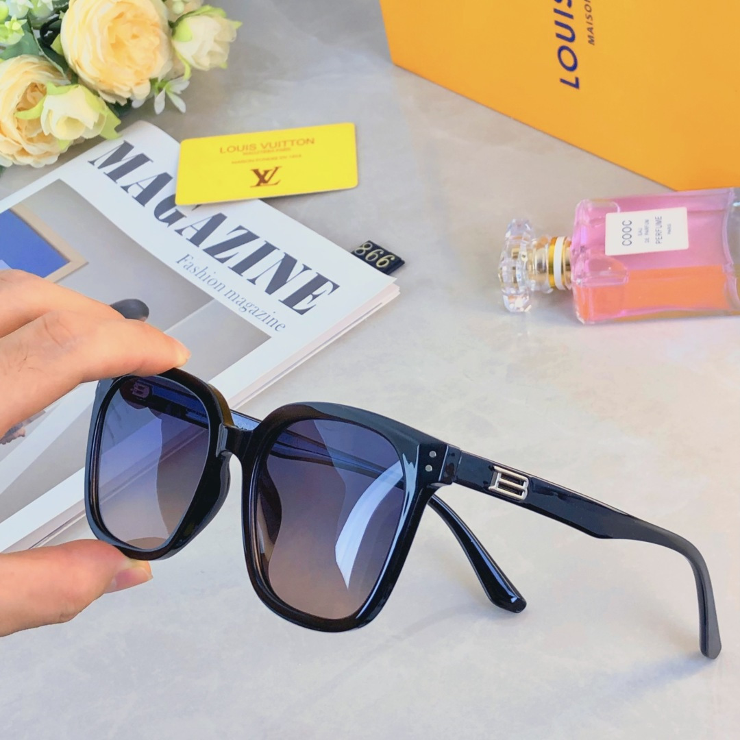 High quality temperament sunscreen sunglasses 3 pcs add : 18030258501 if you need size guide