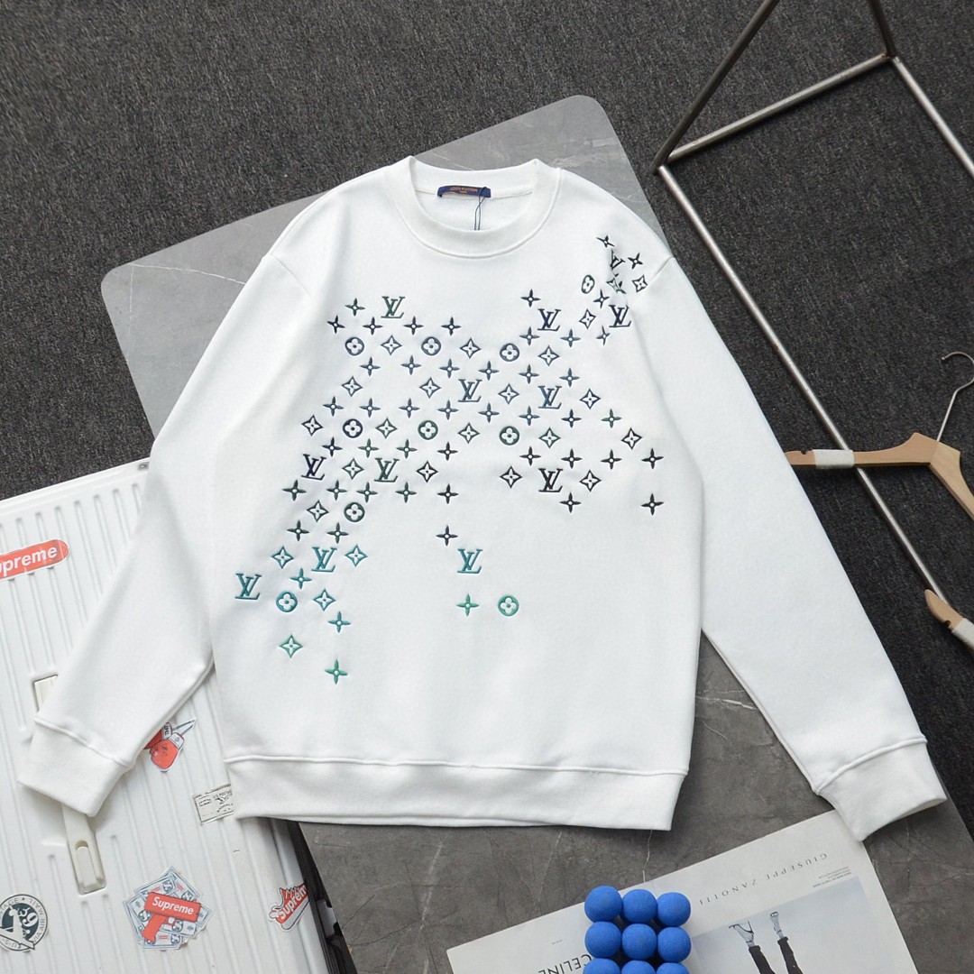 High quality fashion embroidered graffiti hoodie 1 pls add : 18859952090 if you need size guide