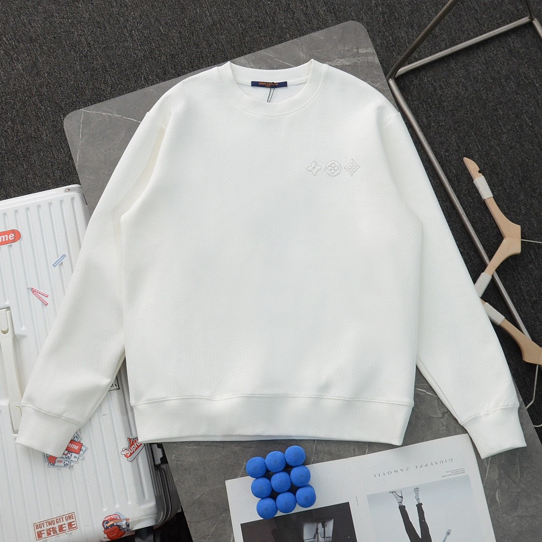 High quality fashion embroidered graffiti hoodie 1 pls add : 18859952090 if you need size guide