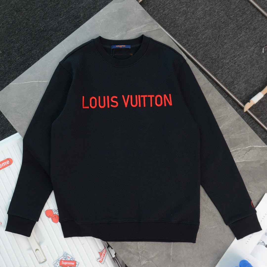 High quality fashion embroidered graffiti hoodie 1 pls add : 18859952090 if you need size guide