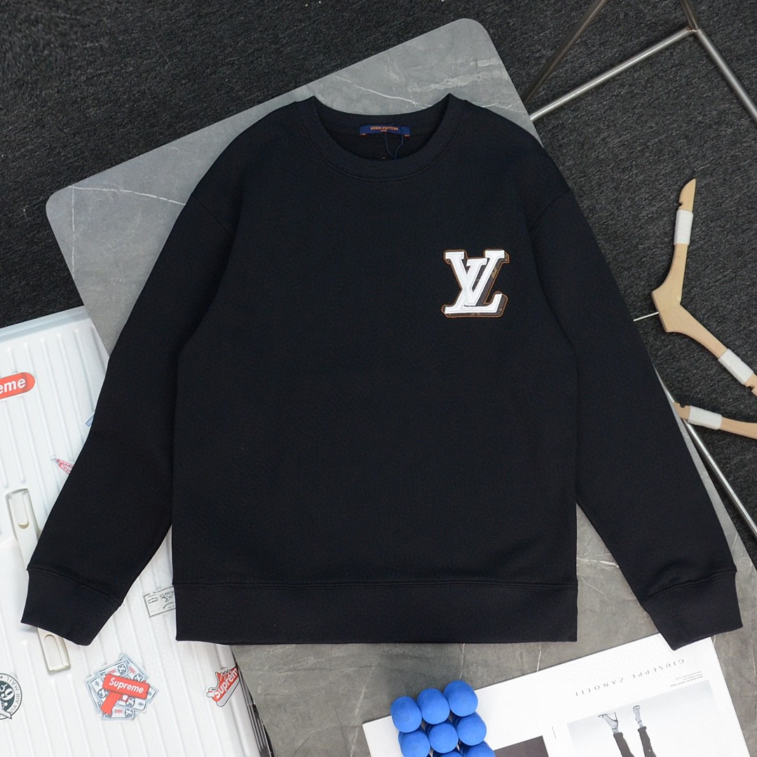High quality fashion embroidered graffiti hoodie 1 pls add : 18859952090 if you need size guide