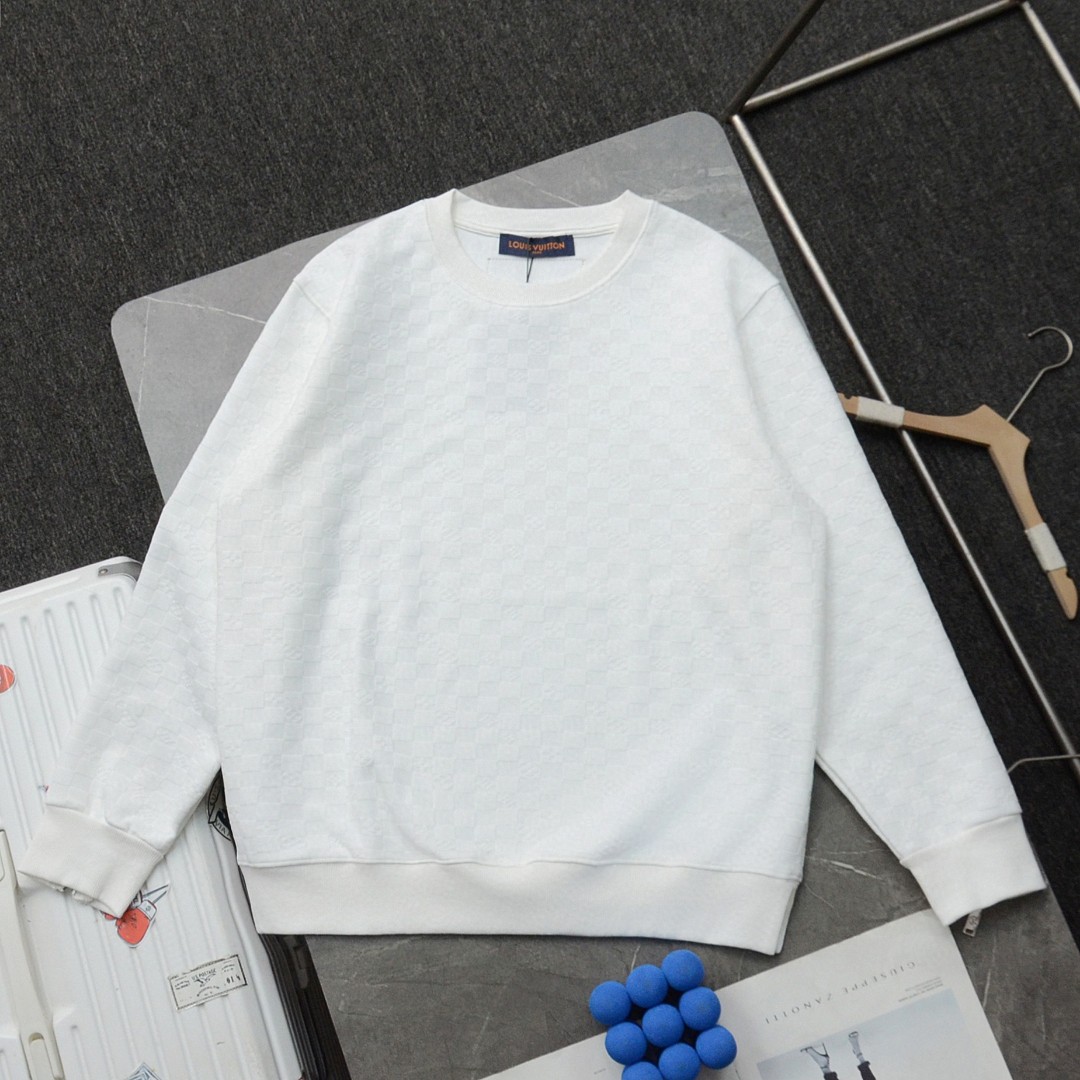 High quality fashion embroidered graffiti hoodie 1 pls add : 18859952090 if you need size guide