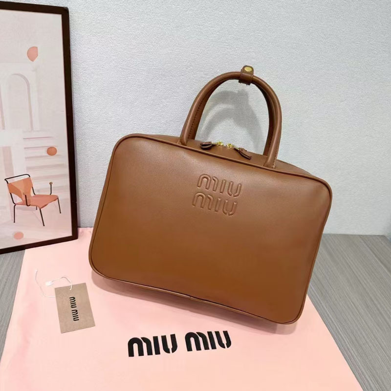 High quality handbag pls add : 18030258501 if you need size guide