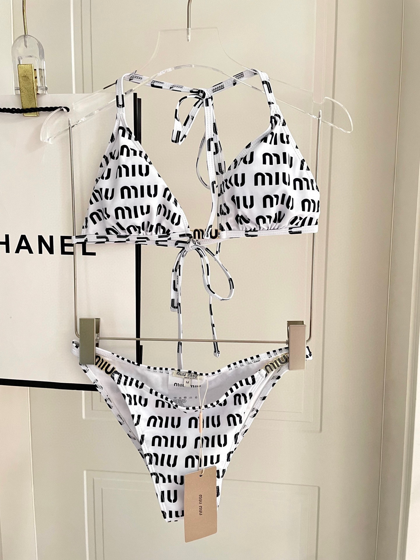 High quality bikini set 2pls add : 18030258501 if you need size guide